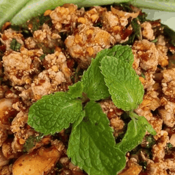 ข้าวราดลาบ