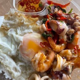 กระเพราทะเล(หมึกกุ้ง)