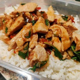 ข้าวกระเพราไก่