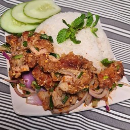 ข้าวกะยำ ลาดพร้าว101