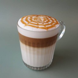 Hot Cafe Caramel Macchiato คาราเมลแมคคิอาโต้ร้อน