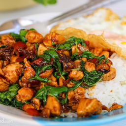 ข้าวกะเพราไก่+ไข่ดาว