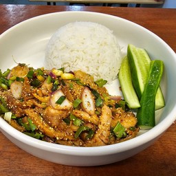 ข้าวน้ำตกคอหมูย่าง แซ่บๆๆ (ไม่มีแตงกวานะครับ)