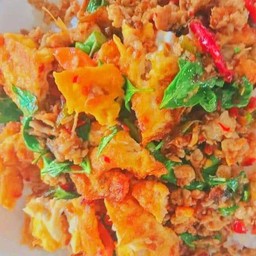 ไข่ระเบิด