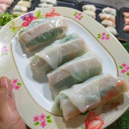 ก๋วยเตี๋ยวลุยสวน หน้าหมูยอ