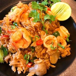 ข้าวผัดต้มยำ