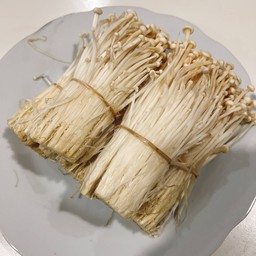 เห็ดเข็มทอง