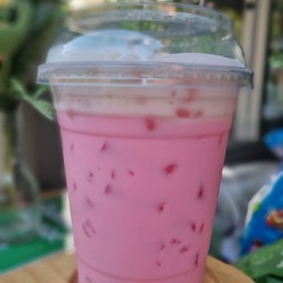 นมชมพูเย็น