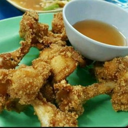 น่องไก่ทอดน้ำปลา