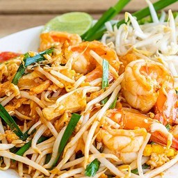 ผัดไทยกุ้งสด