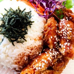 ข้าวไก่ทอดซอสสไปร์ซี่