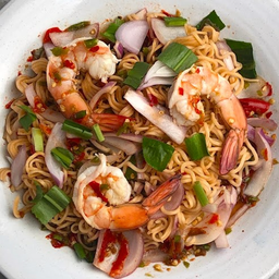 ยำบะหมี่กุ้งสุก