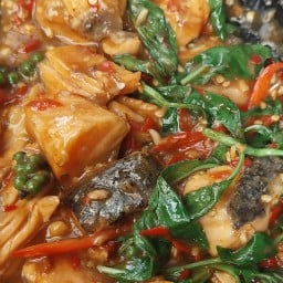 ครัวแม่รี่ (ร้านลับ)อาหารตามสั่งรสเด็ด