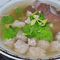 ต้มเลือด หมูสับปั้นก้อนล้วนๆ(ไม่เครื่องใน)