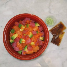 ข้าวหน้าปลาดิบรวม