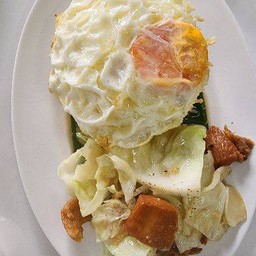 กระหล่ำปีไก่กรอบราดข้าว