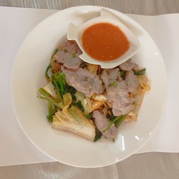 สุกี้ผัดแห้ง หมู