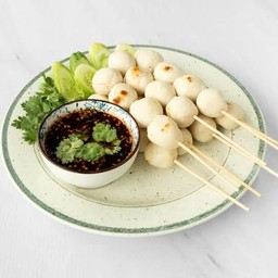 ลูกชิ้นหมูปิ้งวังหลัง น้ำจิ้มรสเด็ด ซอยภูมิจิตร