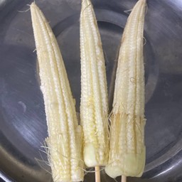 ข้าวโพดอ่อน