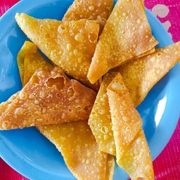 เกี๊ยวกรอบ