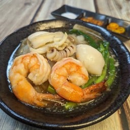 เส้นใหญ่ ราดหน้าทะเล