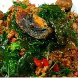 กับข้าว กระเพราไข่เยี่ยวม้า+หมูสับ**กับข้าว**