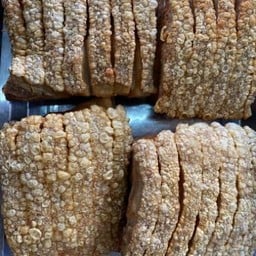 หมูกรอบ ซีอิ้วหวาน ( 100 กรัม )