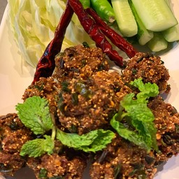 ลาบหมูทอด