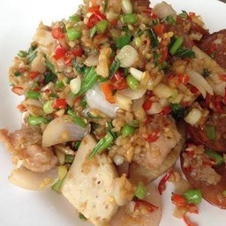 คัั่วพริกเกลือหมูยอ