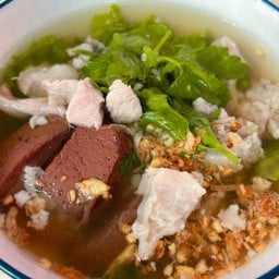 กระเพราพุงกาง ทรัพย์บุญชัย