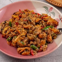 หอยแมลงภู่ผัดพริกเกลือ (กับข้าว)