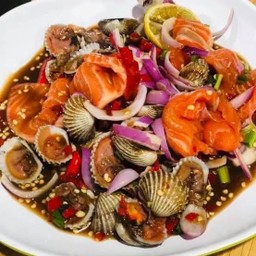 ยำแซลมอน+หอยแครง