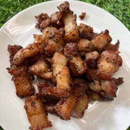 ข้าวหมูทอดซอย12 ( หมูทอด ชาเย็น ) วชิรา