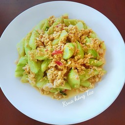ผัดแตงกวาใส่ไข่