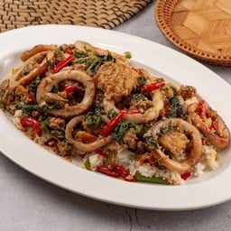 ผัดกะเพรารวมมิตรทะเล (ราดข้าว)