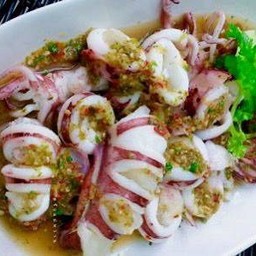 หมึกไข่นึ่งมะนาว