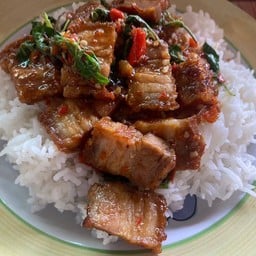 ปี้แหม่มอาหารตามสั่ง