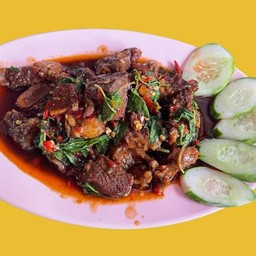 ผัดกะเพราเป็นกับข้าว