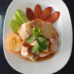 ข้าวหมูแดงหมูกรอบ