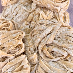 บะหมี่เส้นใหญ่