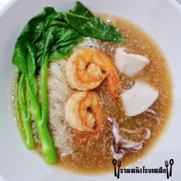 เส้นหมี่ ราดหน้าทะเล