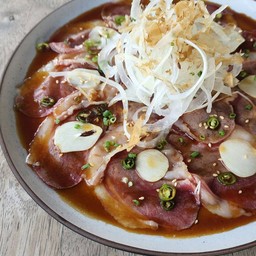 ยำเนื้อ (ไทยวากิว)