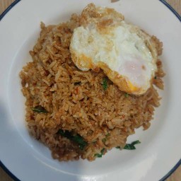 กะเพราคุณนำชัย รอ