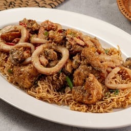 ผัดมาม่ารวมมิตรทะเล