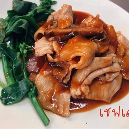 เนื้อโคขุนผัดซอสฮ่องกง