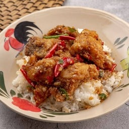 ปลากระพงผัดพริกเกลือ (ราดข้าว)