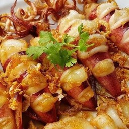 หมึกไข่ทอดกระเทียม