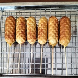 วาฟเฟิลไส้ทะลัก by ACL