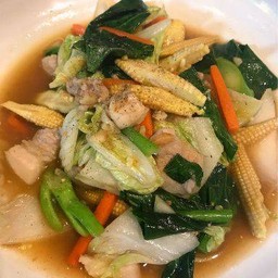 ผัดผักรวมมิตร