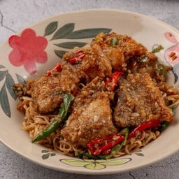 ผัดมาม่าปลากระพง